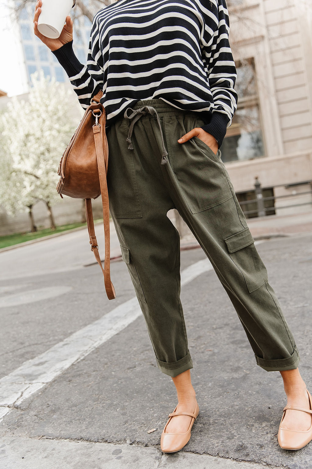 BEVIQUEEN Cargo Cutie Crop Pant - Olive