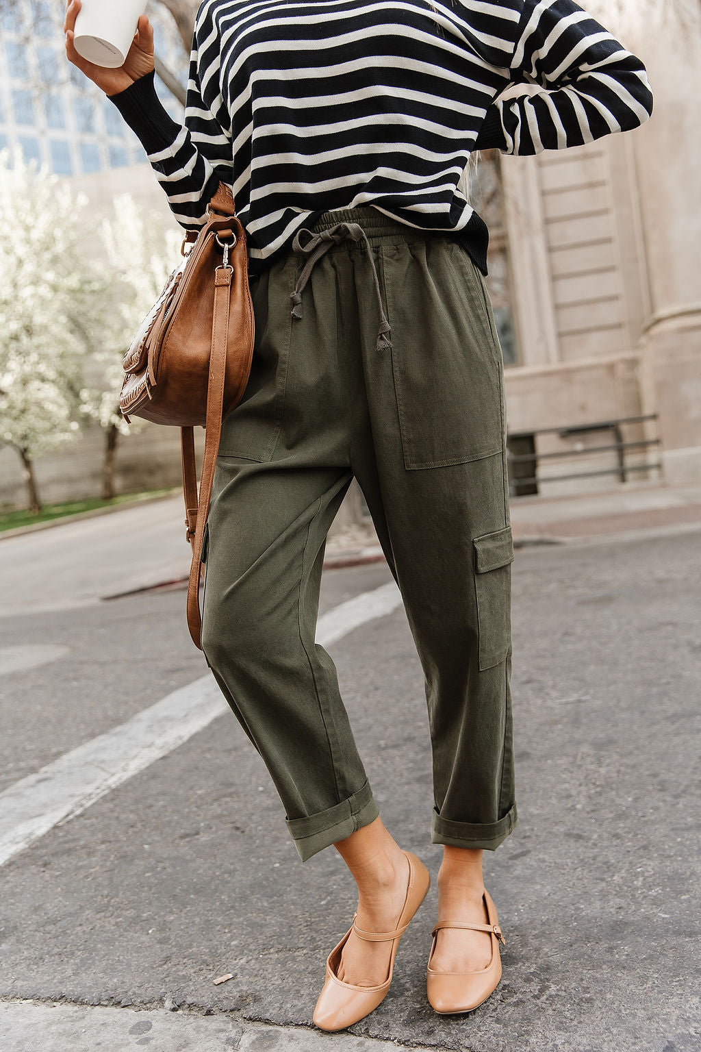 BEVIQUEEN Cargo Cutie Crop Pant - Olive