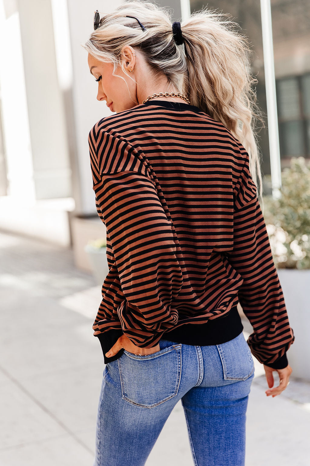 BEVIQUEEN Performance Fleece University Pullover - Chai Stripe