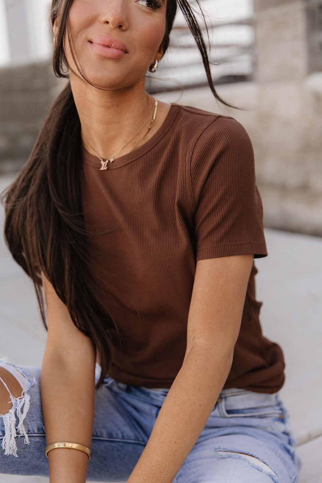 BEVIQUEEN Ribbed Lulu Tee - Coffee