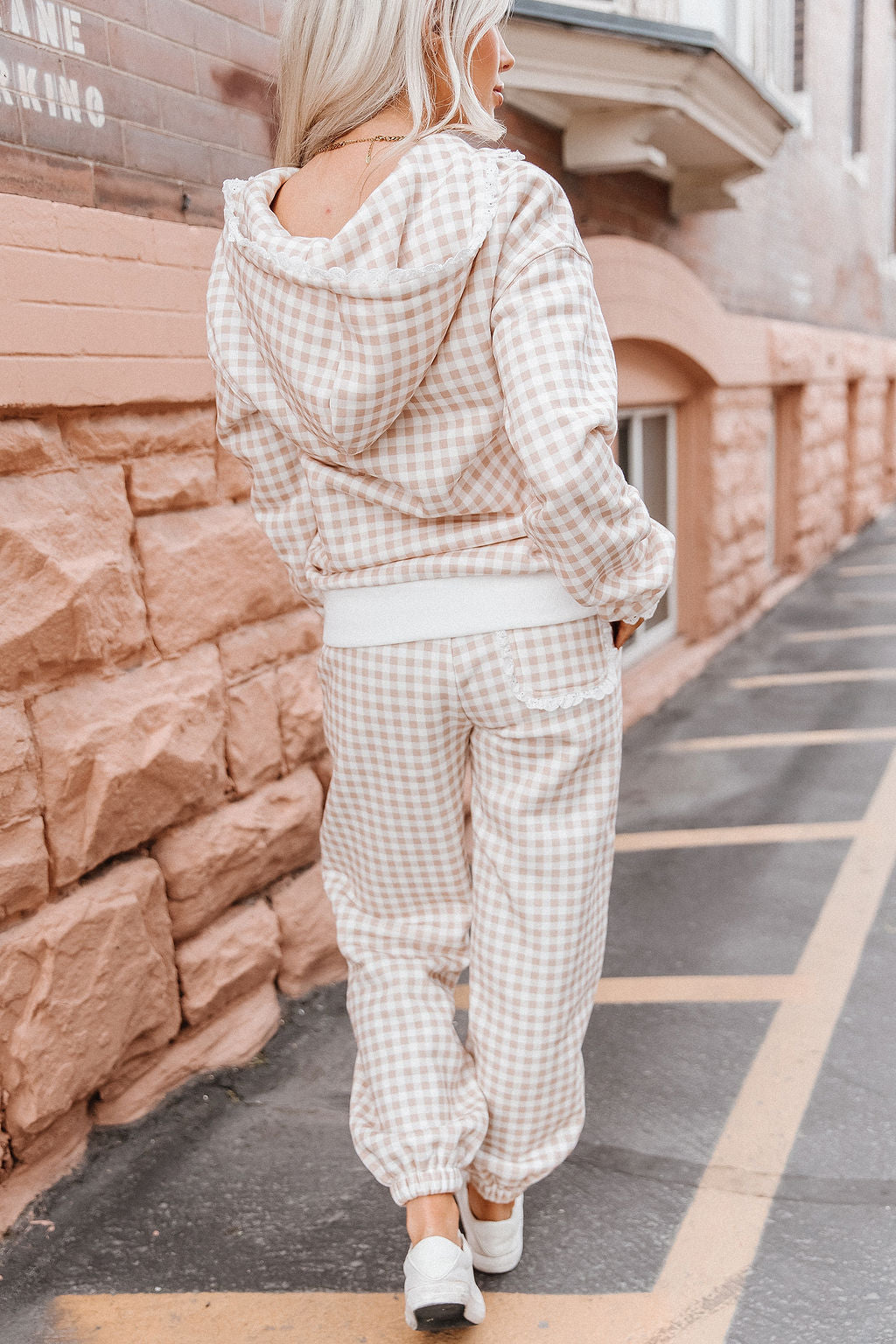 BEVIQUEEN Comfort Zone Joggers - Gingham Lace