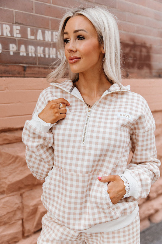 BEVIQUEEN Comfort Zone HalfZip - Gingham Lace