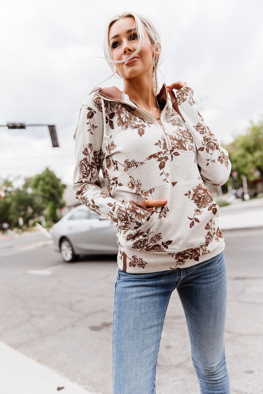BEVIQUEEN HalfZip Sweatshirt - Love Letter