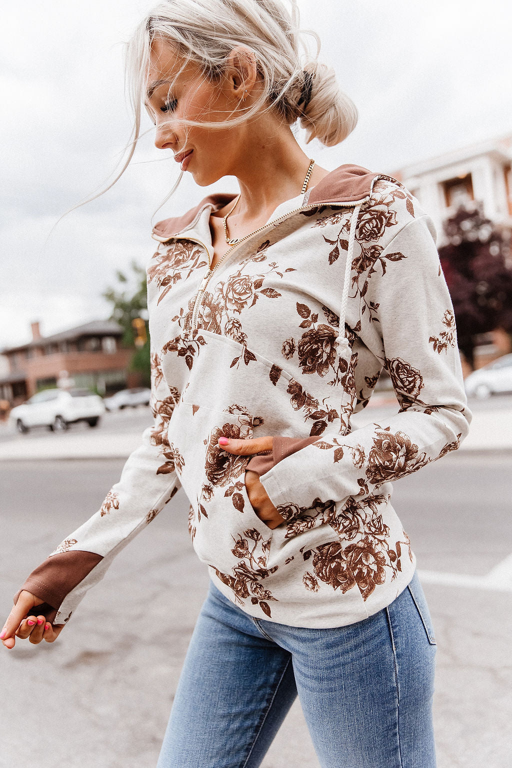 BEVIQUEEN HalfZip Sweatshirt - Love Letter