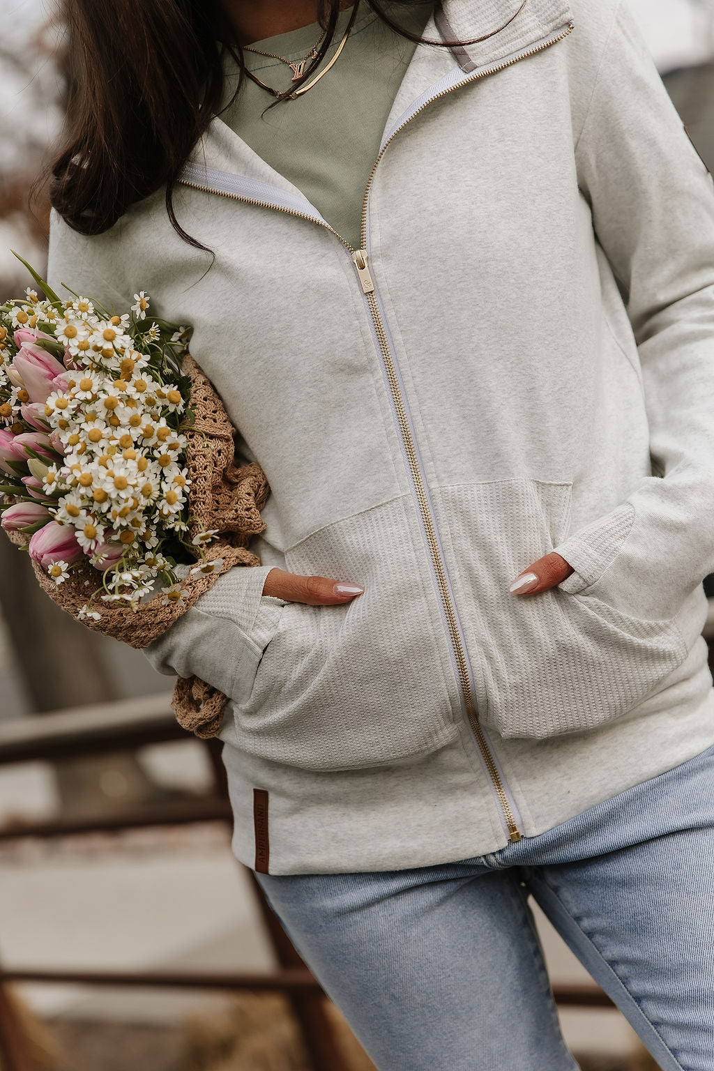 BEVIQUEEN FullZip Sweatshirt - Cloud Nine