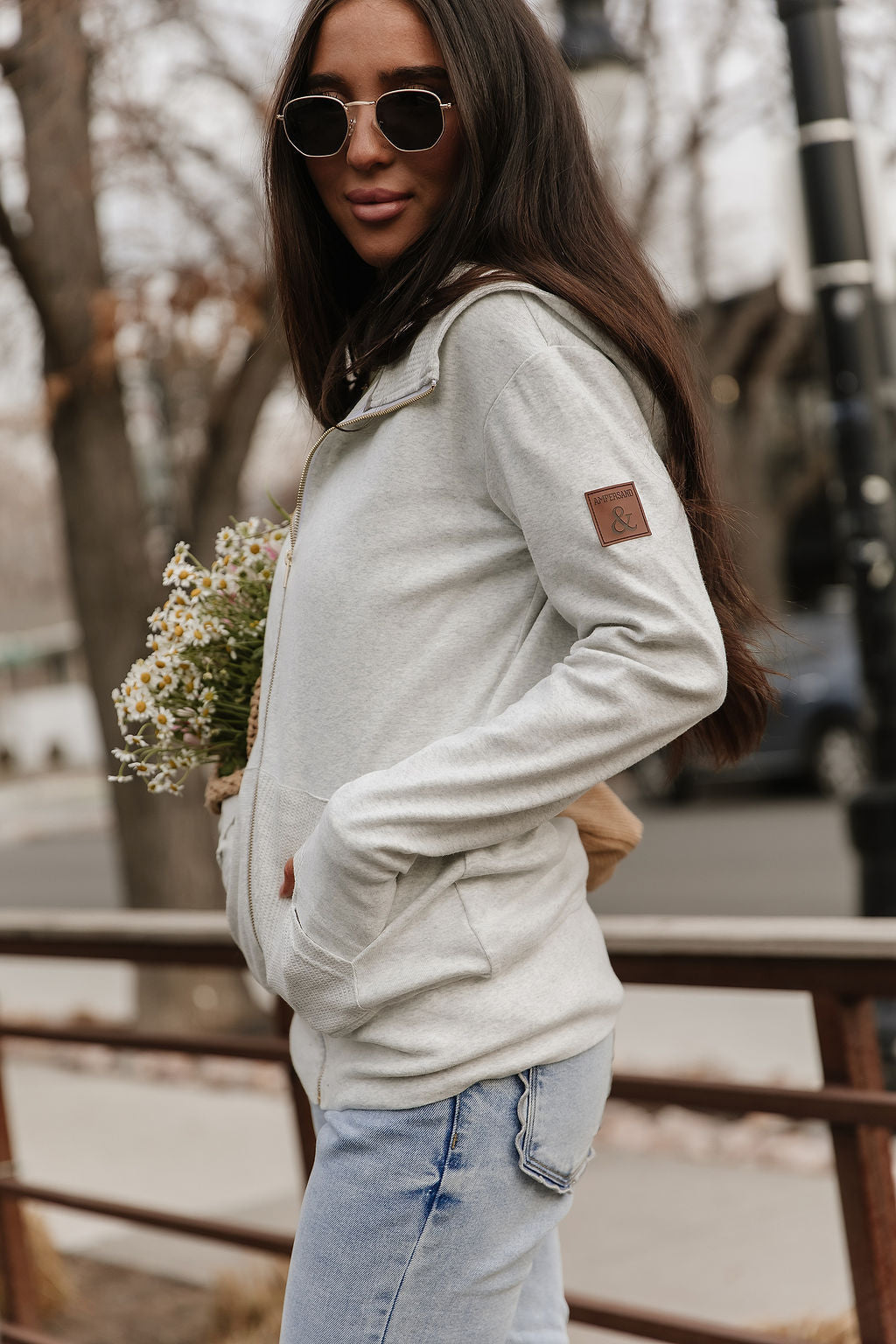 BEVIQUEEN FullZip Sweatshirt - Cloud Nine