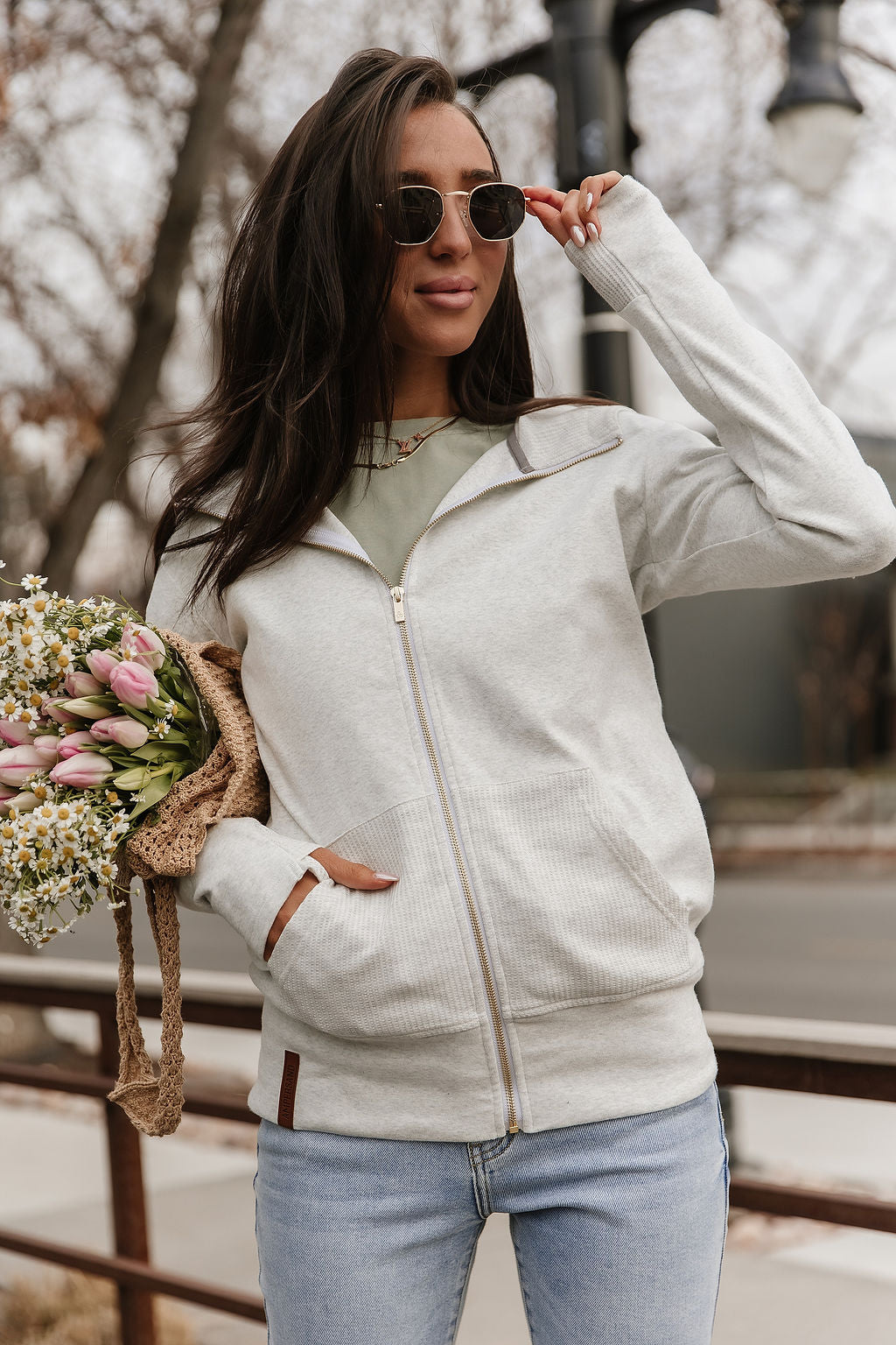 BEVIQUEEN FullZip Sweatshirt - Cloud Nine