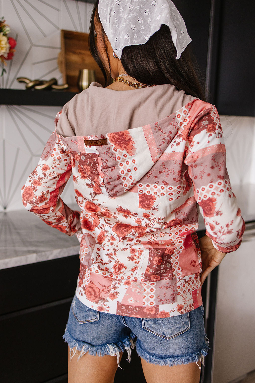 BEVIQUEEN FullZip Sweatshirt - Picnic Perfect