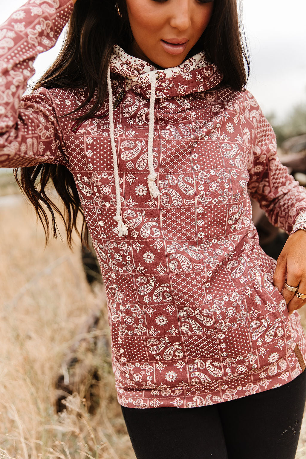 BEVIQUEEN DoubleHood™ Sweatshirt - Cowboy Kisses
