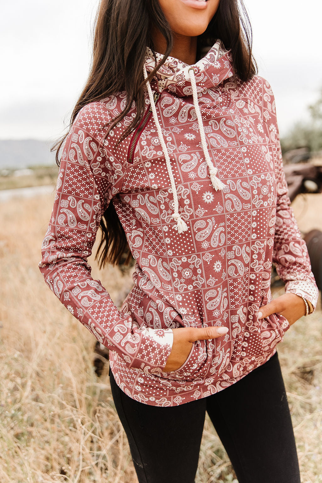 BEVIQUEEN DoubleHood™ Sweatshirt - Cowboy Kisses