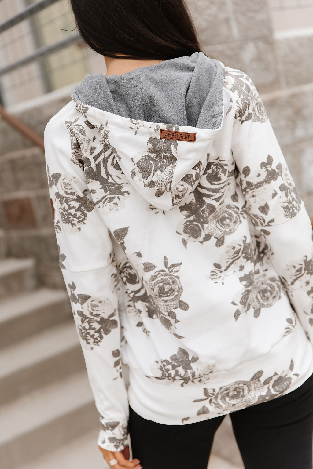 BEVIQUEEN HalfZip Sweatshirt - Chasing Moments