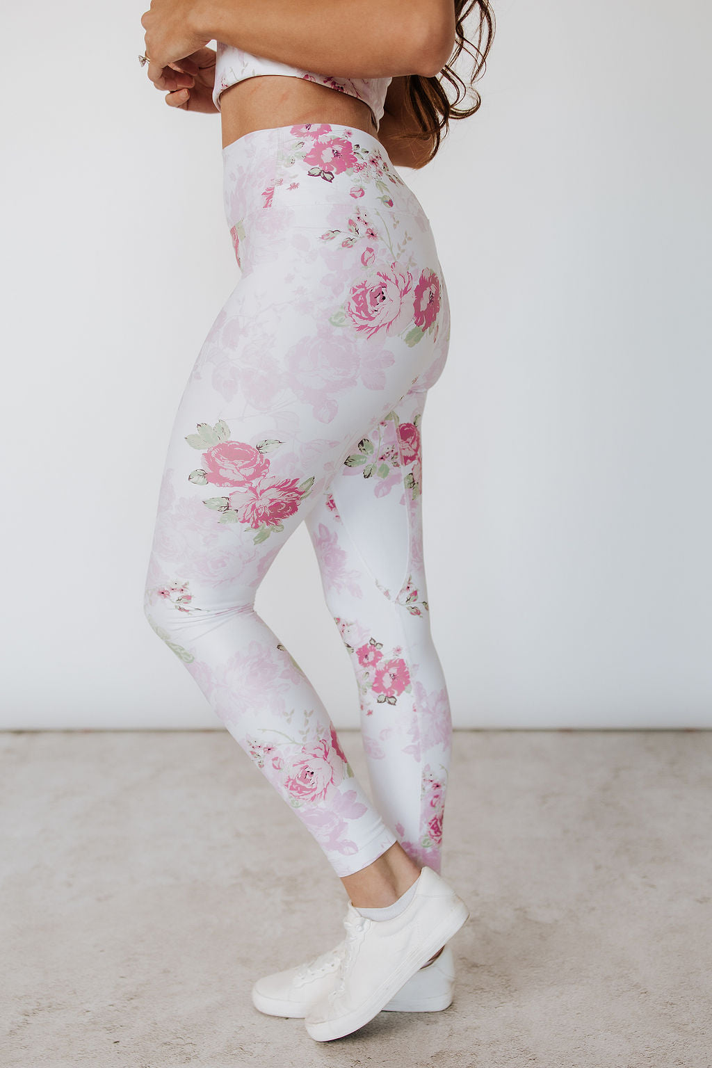BEVIQUEEN Game Changer Leggings - Rose to the Challenge