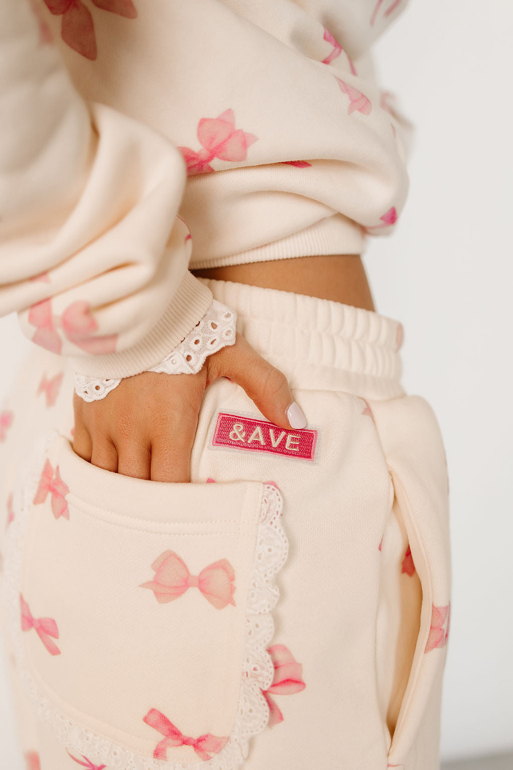 BEVIQUEEN Comfort Zone Joggers - Pretty In Pink