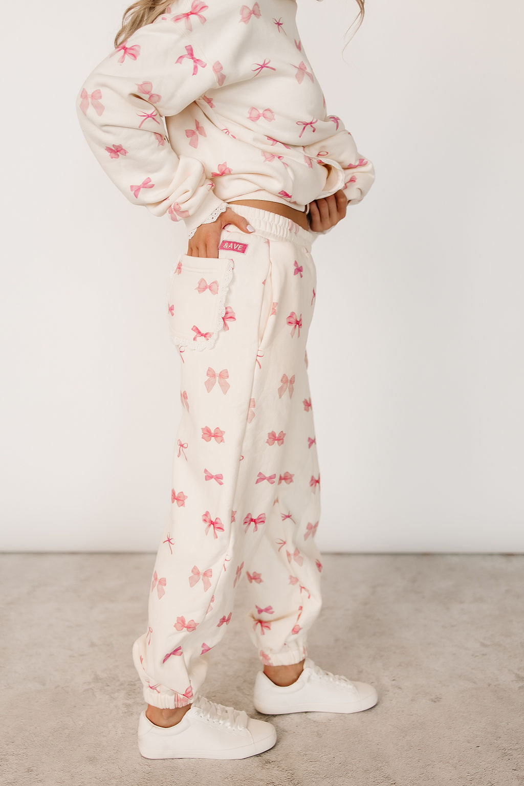 BEVIQUEEN Comfort Zone Joggers - Pretty In Pink