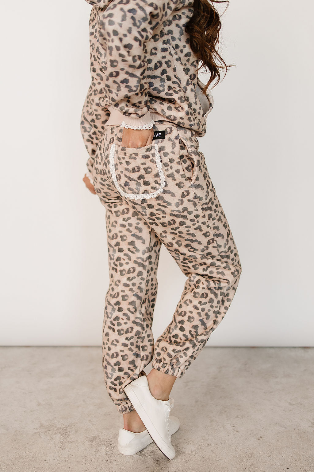 BEVIQUEEN Comfort Zone Joggers - Leopard Lace