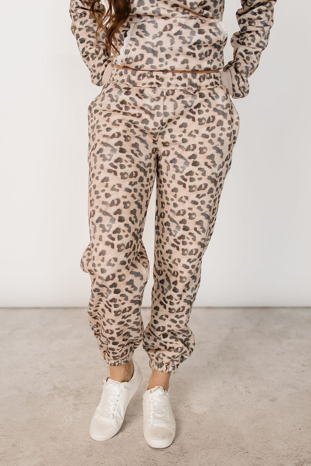 BEVIQUEEN Comfort Zone Joggers - Leopard Lace