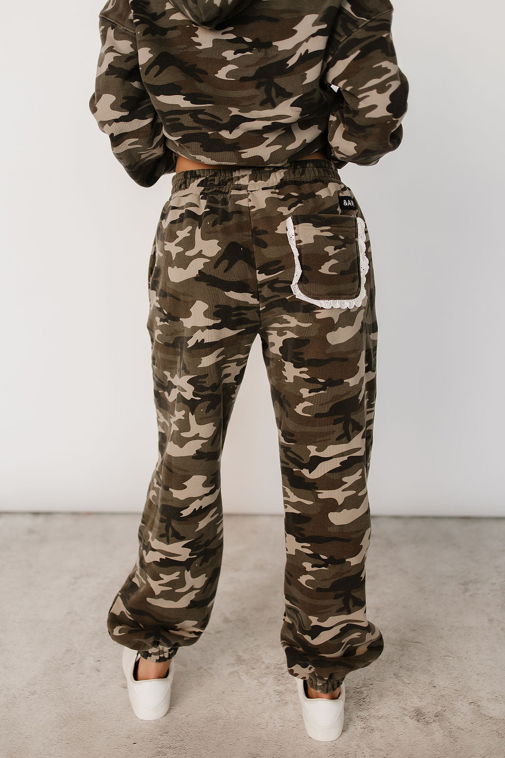 BEVIQUEEN Comfort Zone Joggers - Camo Lace