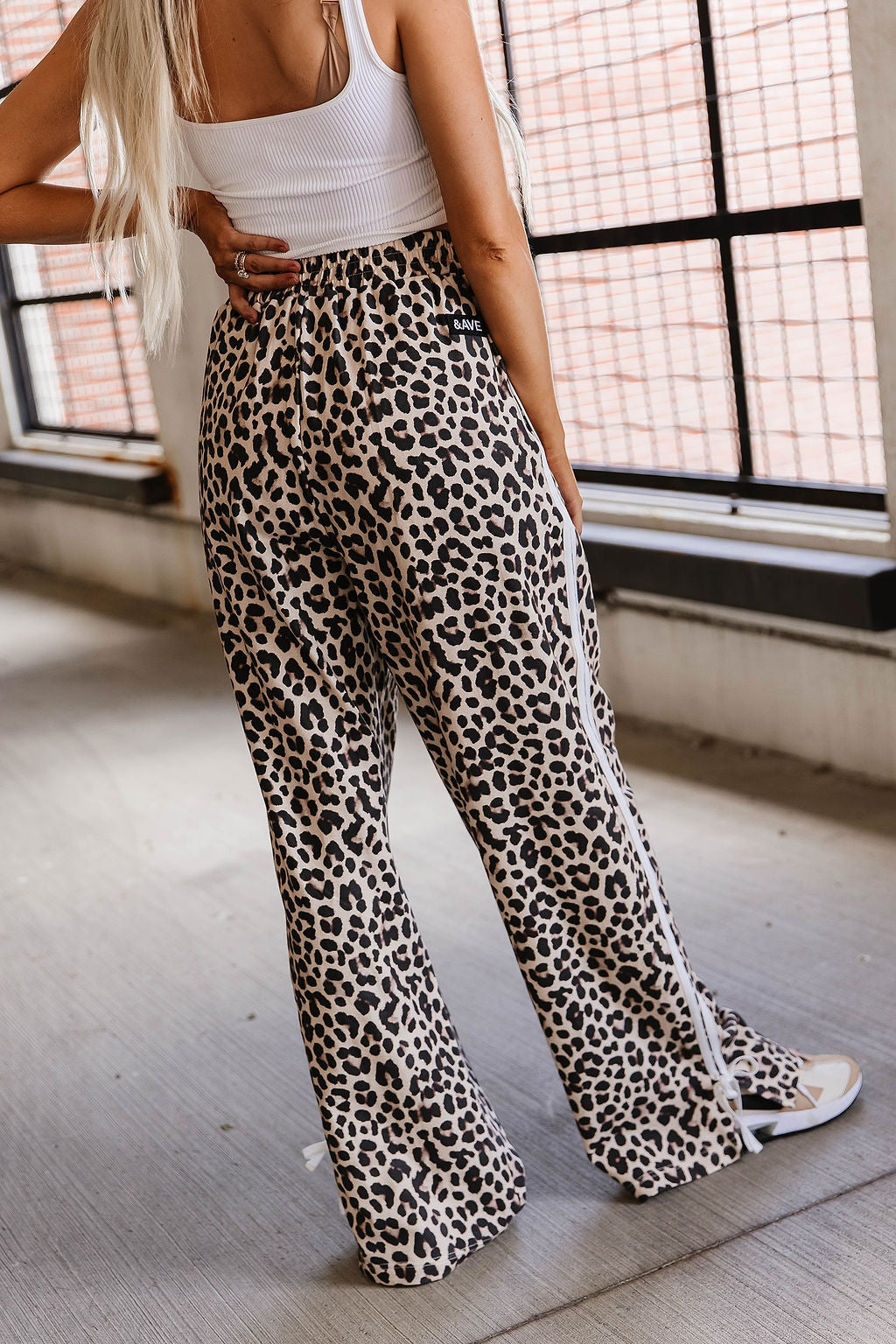 BEVIQUEEN Wide Leg Bow Comfs - Wild Card