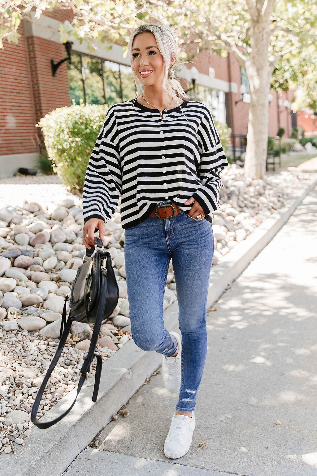 BEVIQUEEN Classic Cardigan - Fine Lines