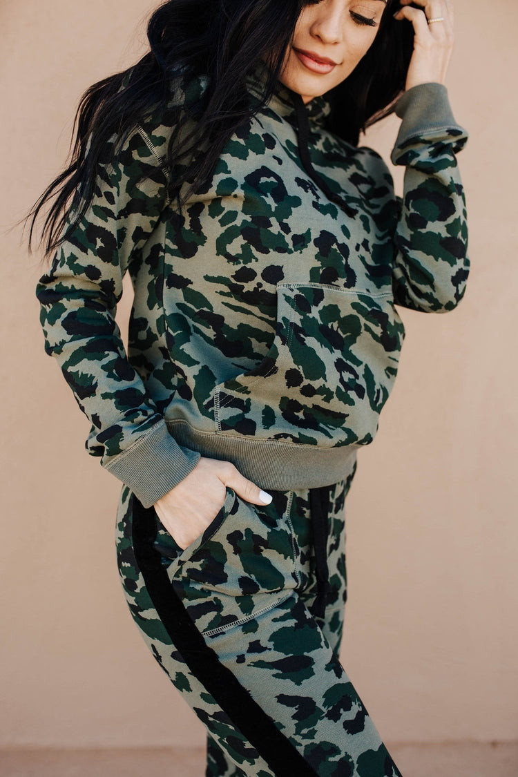 BEVIQUEEN Everyday Essential Joggers- Moss Leopard