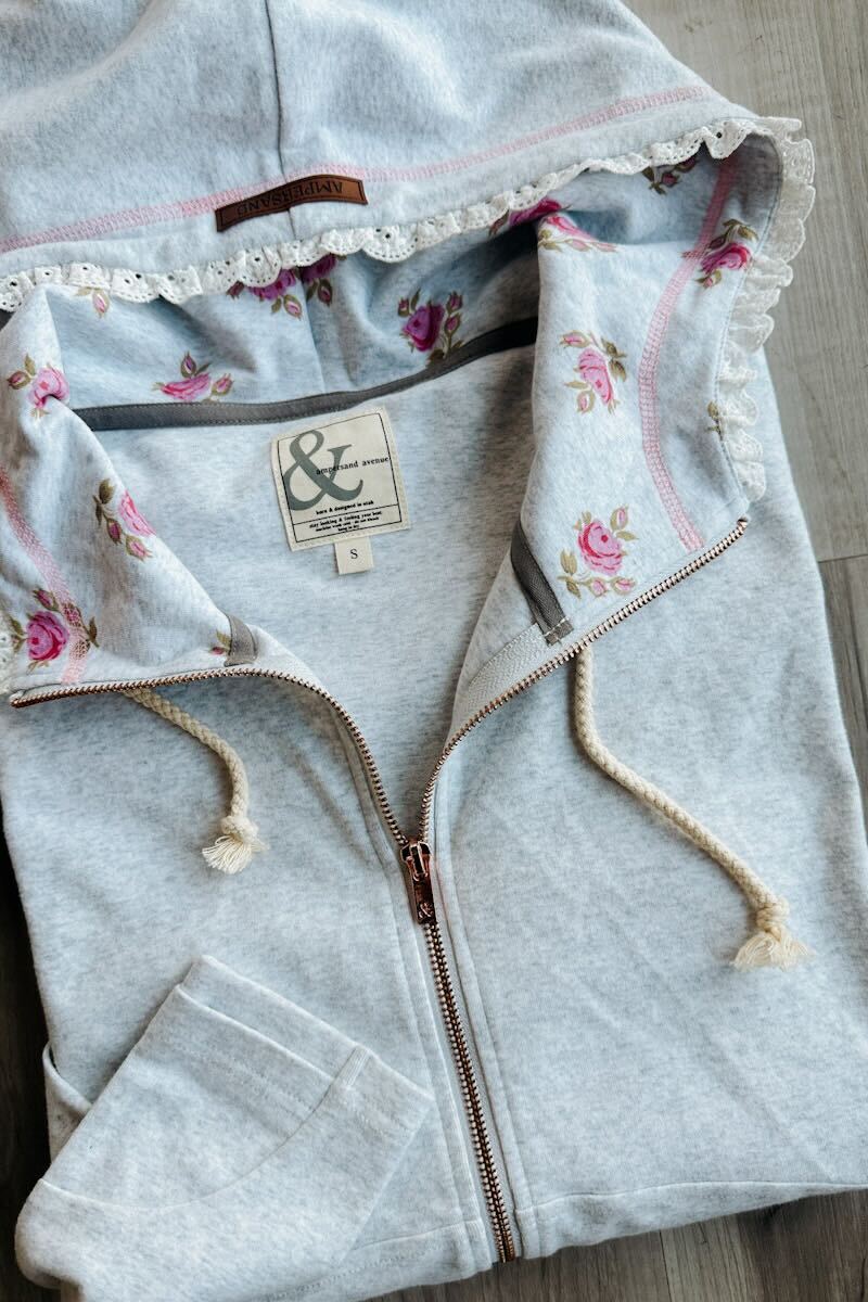 BEVIQUEEN FullZip Sweatshirt - Morning Mist