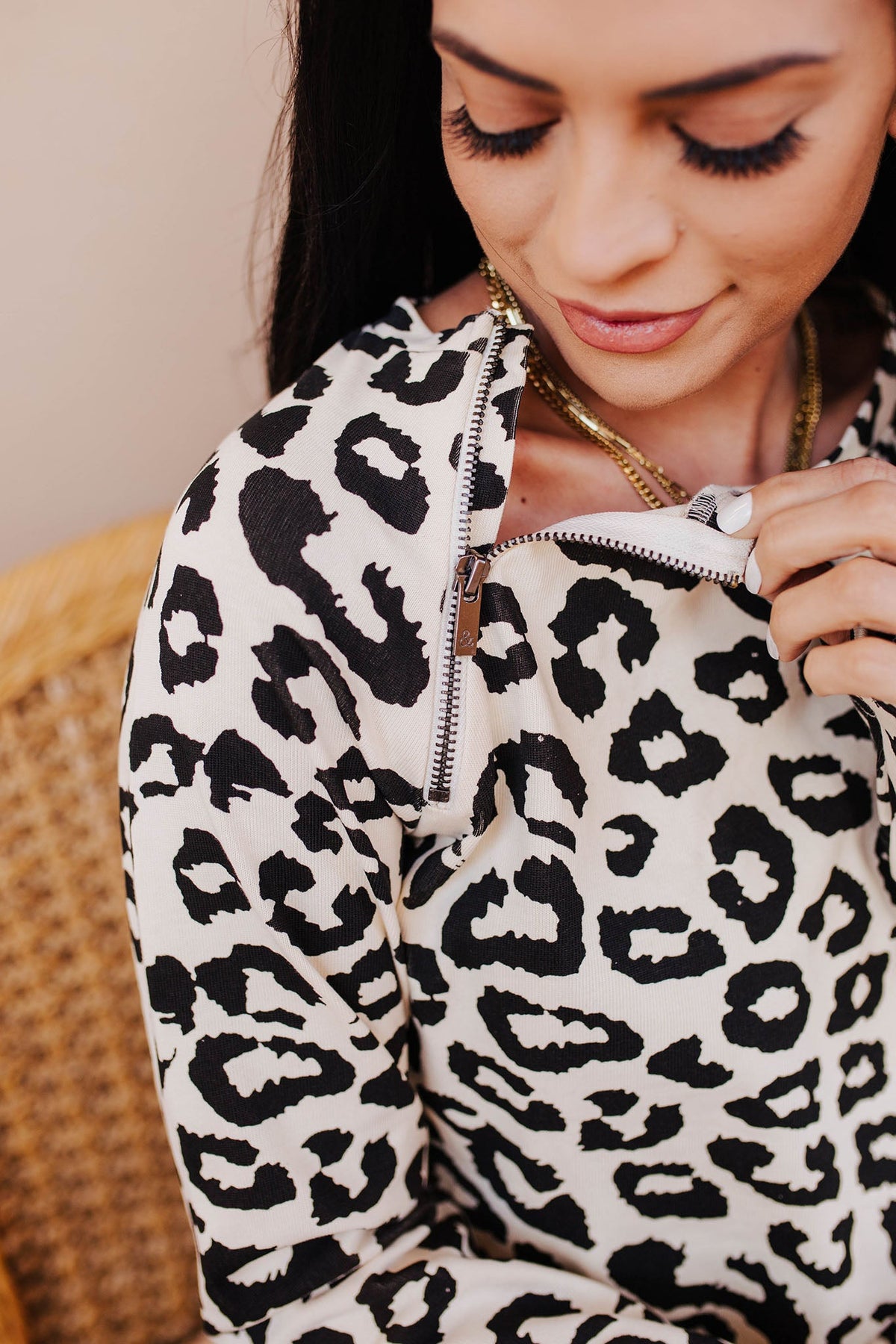BEVIQUEEN Pullover Sweatshirt - Cream Leopard SideZip