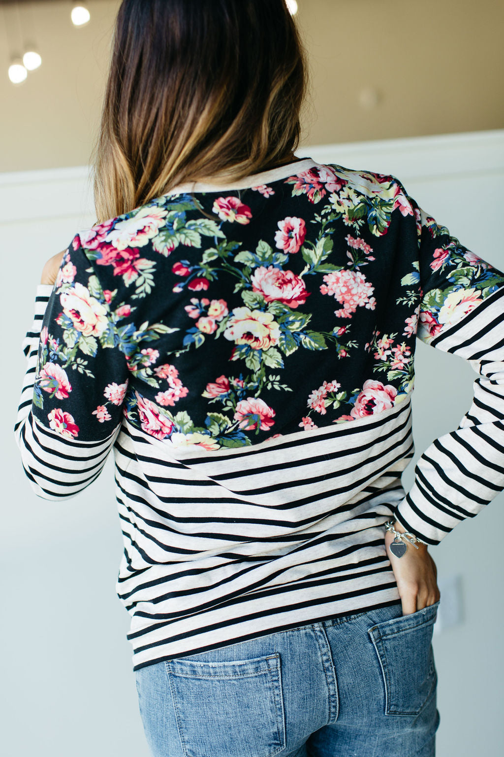 BEVIQUEEN Accent Pullover - Midnight Floral