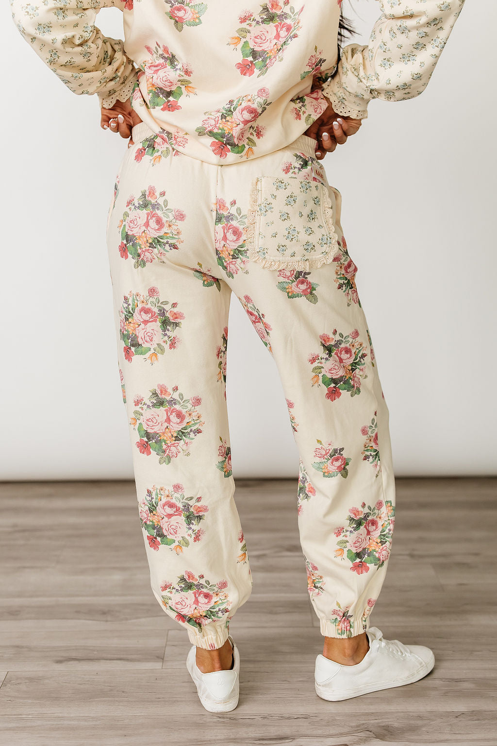 BEVIQUEEN Lace Pocket Joggers - Golden Hour Garden
