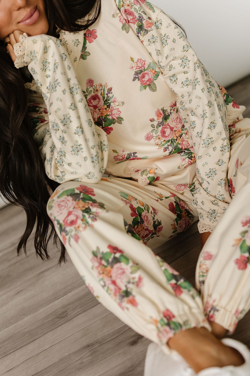 BEVIQUEEN Lace Pocket Joggers - Golden Hour Garden