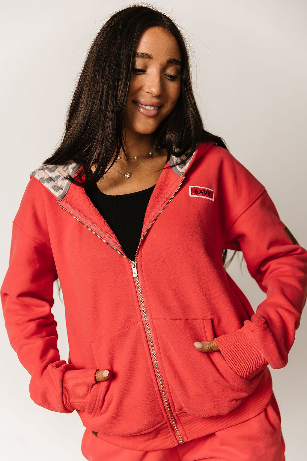 BEVIQUEEN Comfort Zone FullZip - Natural Instincts