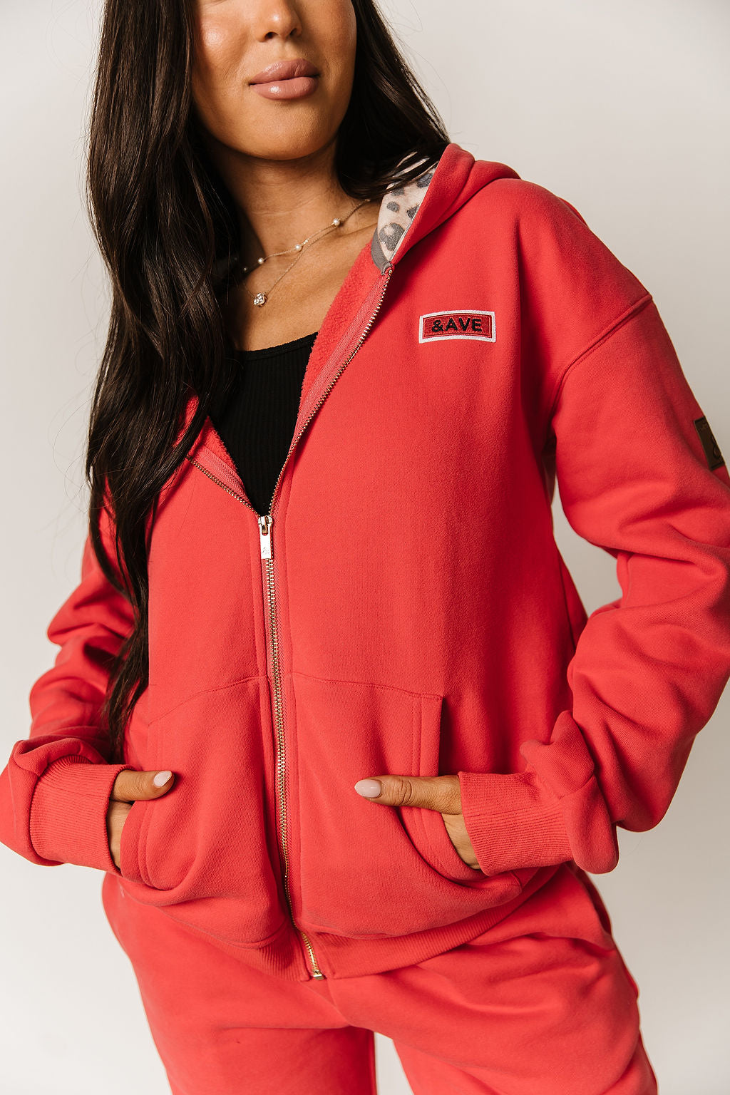 BEVIQUEEN Comfort Zone FullZip - Natural Instincts