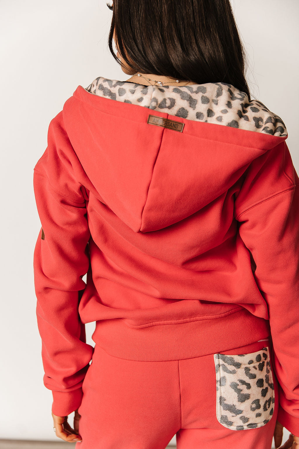 BEVIQUEEN Comfort Zone FullZip - Natural Instincts