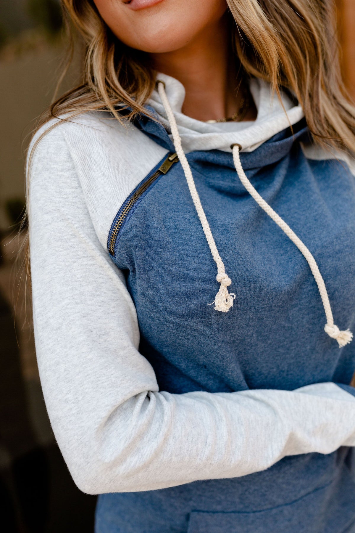 BEVIQUEEN Basic DoubleHood™ Sweatshirt - Dallas