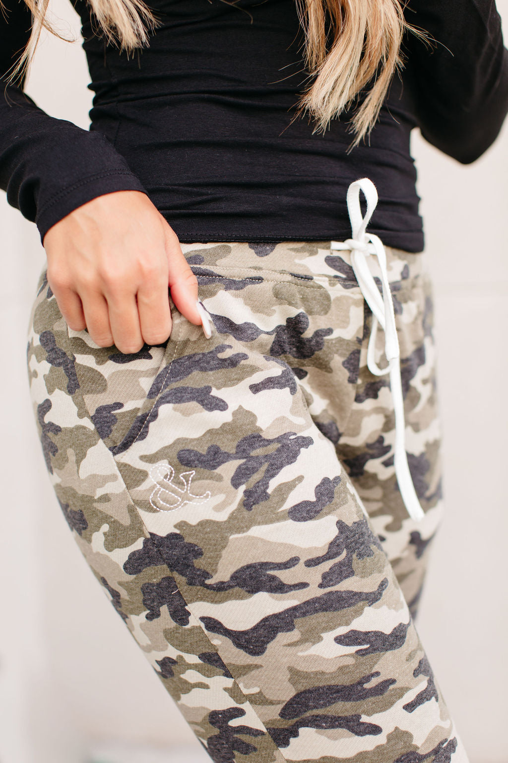 BEVIQUEEN Perfect Joggers - Camo