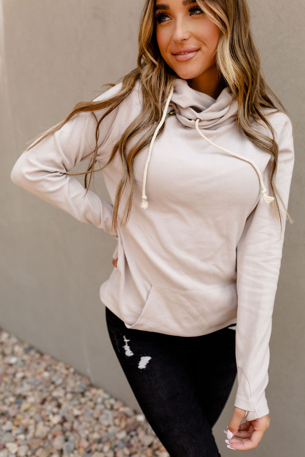 BEVIQUEEN Basic DoubleHood™ Sweatshirt - Pearl