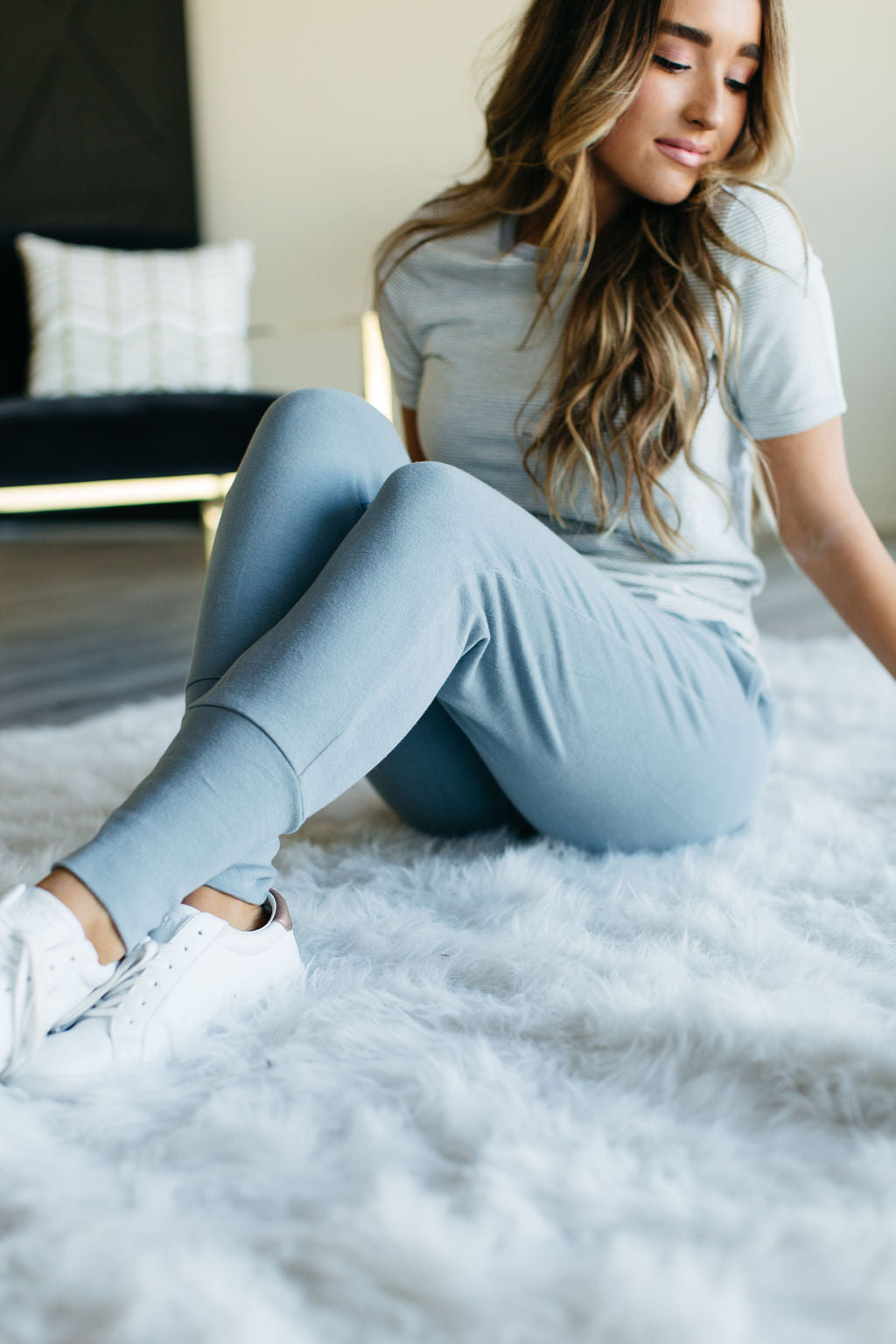 BEVIQUEEN Perfect Joggers - Ash Blue