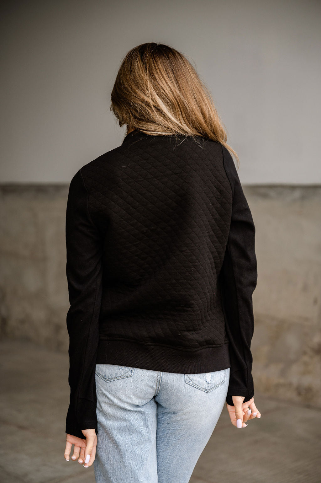 BEVIQUEEN Quilted Bomber - Black