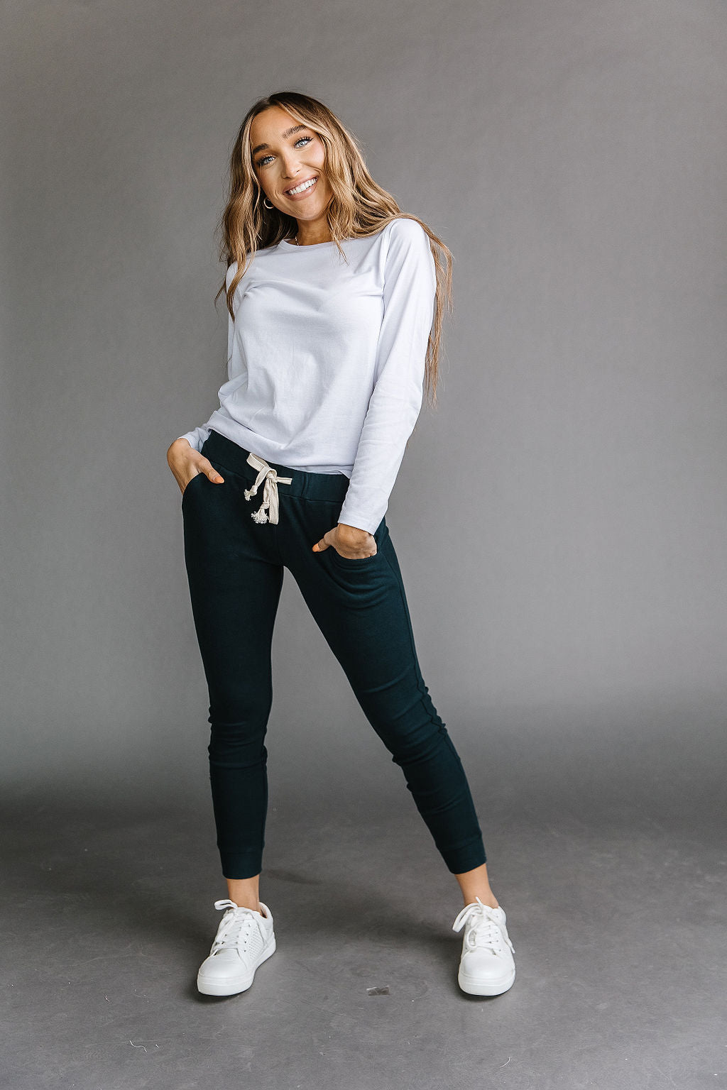BEVIQUEEN Performance Fleece Joggers- Deep Blue