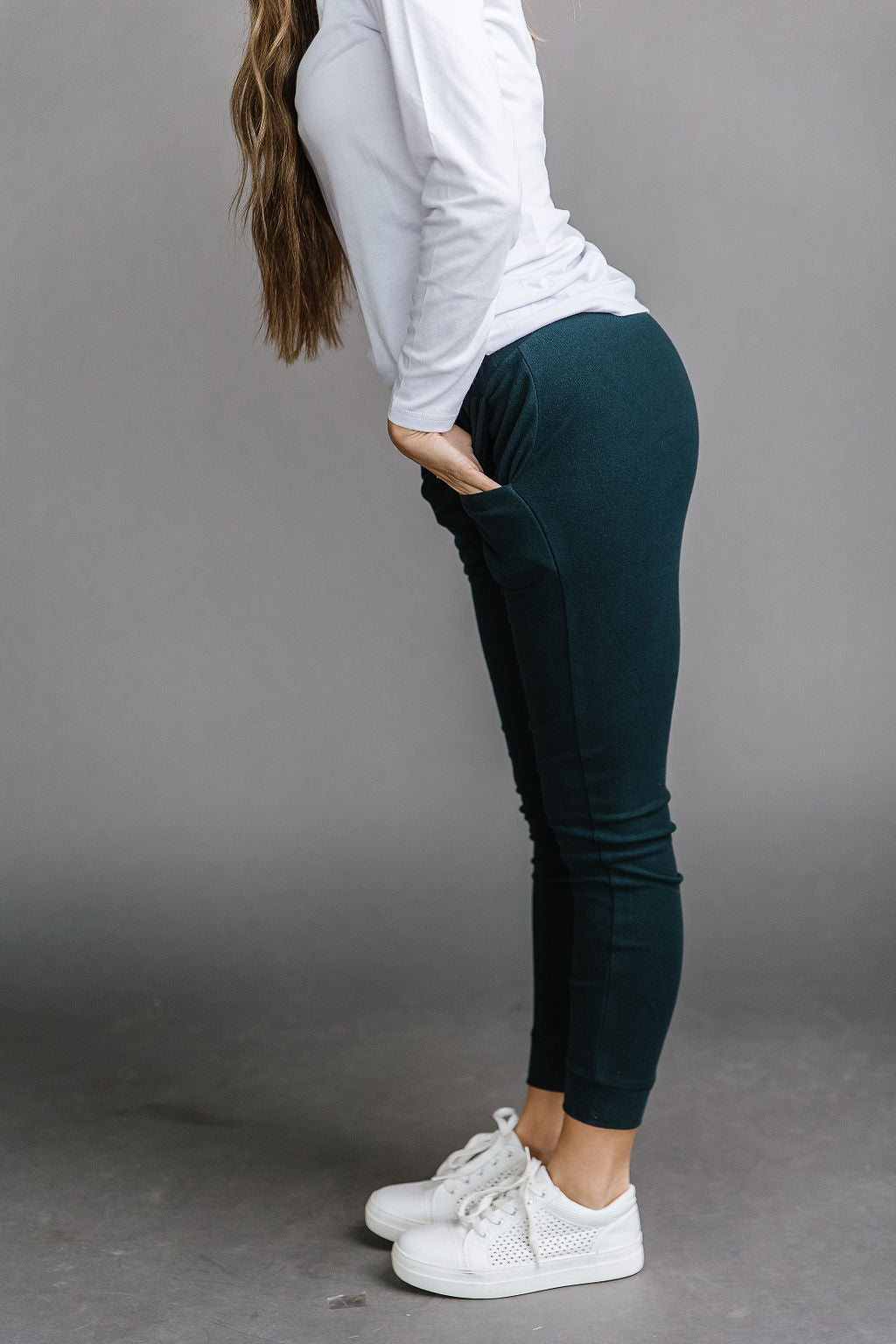 BEVIQUEEN Performance Fleece Joggers- Deep Blue