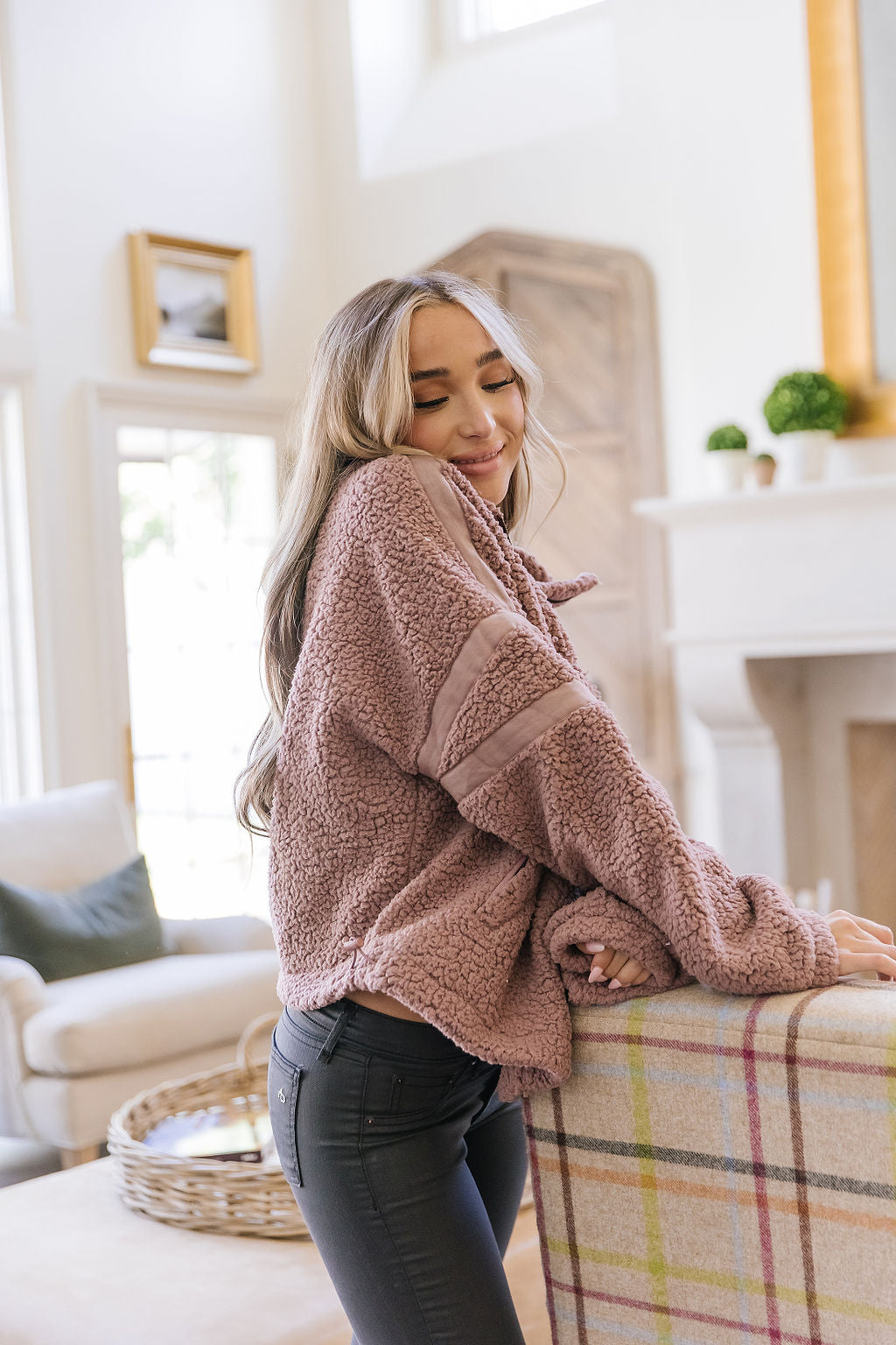 BEVIQUEEN Fluffy Pullover- Mauve