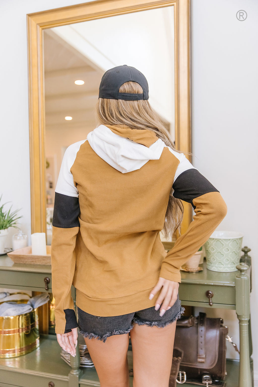 BEVIQUEEN DoubleHood™ Sweatshirt - Rustic Charm