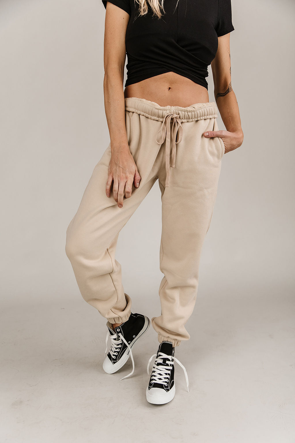 BEVIQUEEN Offline Joggers- Tan