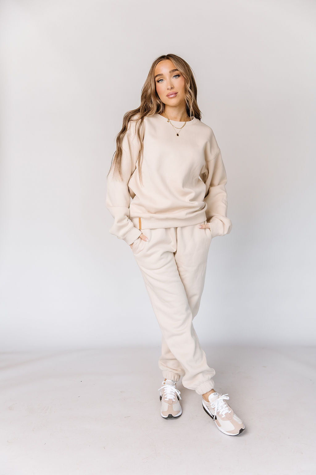 BEVIQUEEN Offline Pullover- Tan