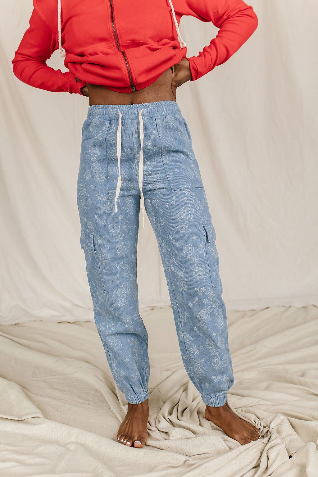 BEVIQUEEN Floral Denim Cargo Pants
