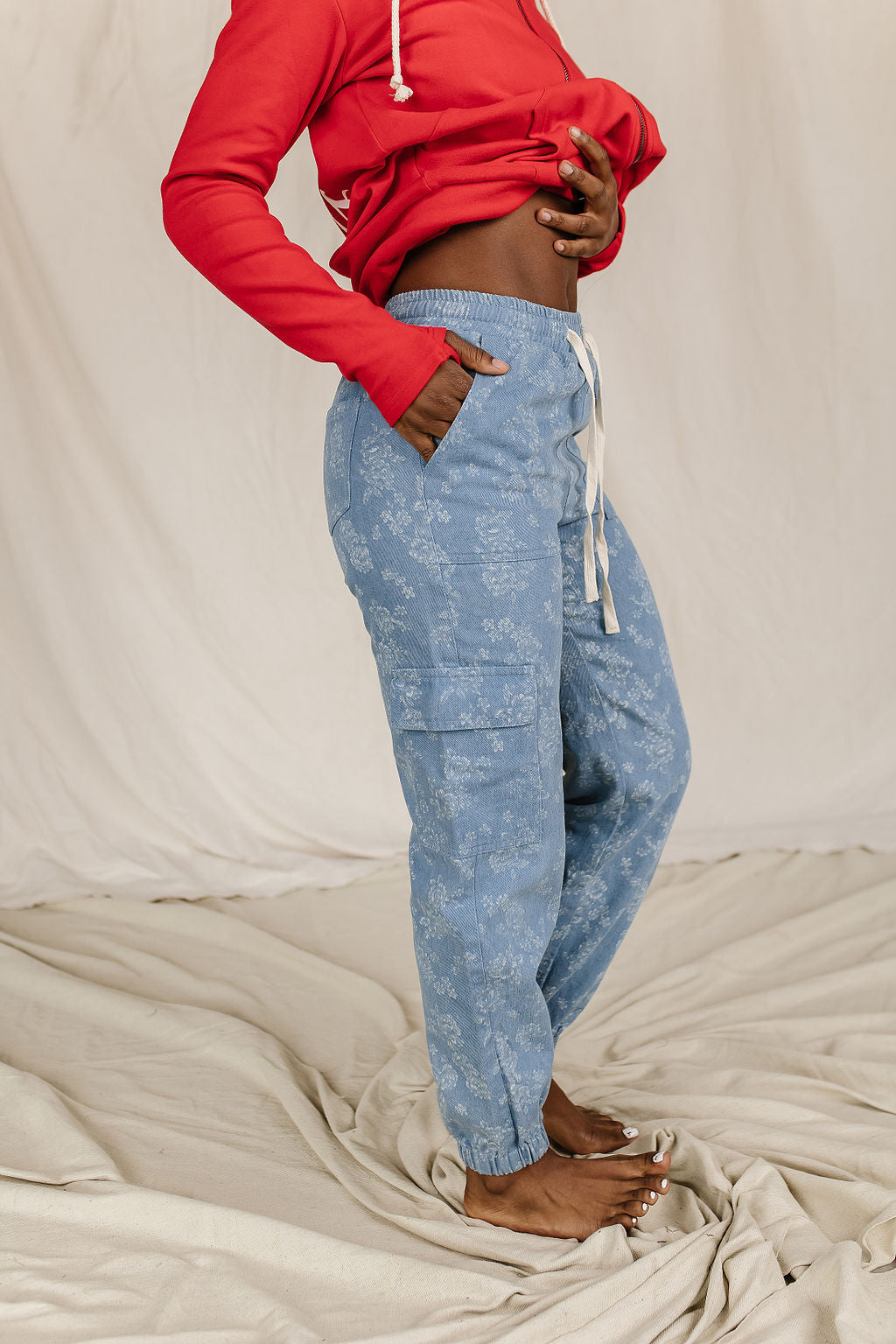 BEVIQUEEN Floral Denim Cargo Pants