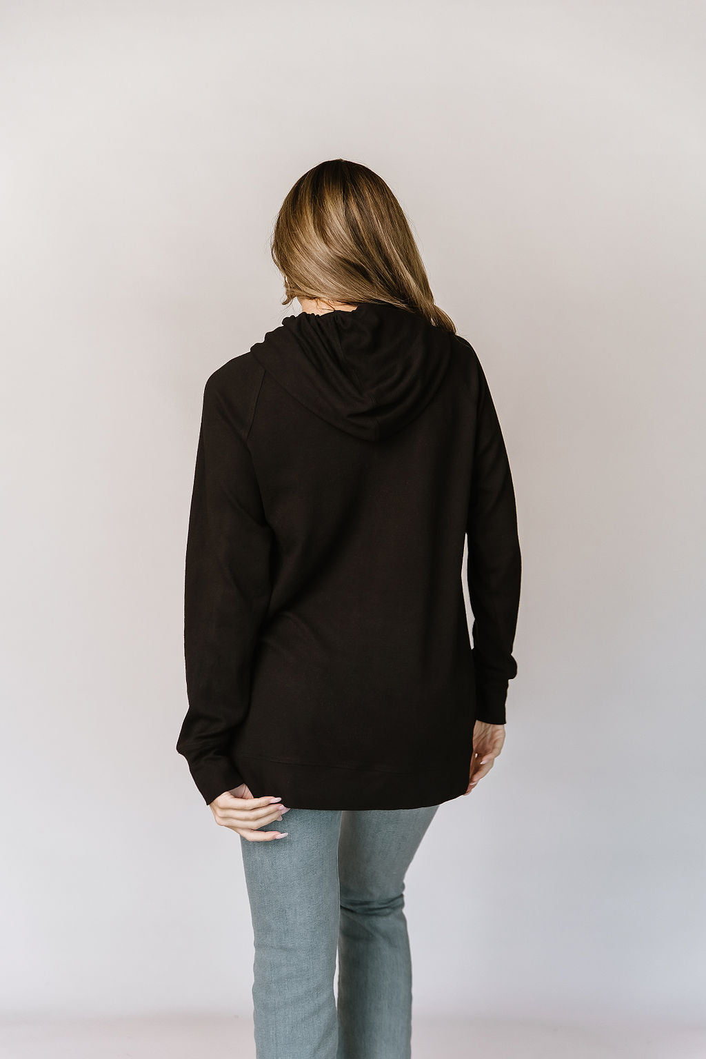 BEVIQUEEN Sideslit Hoodie - Blackout