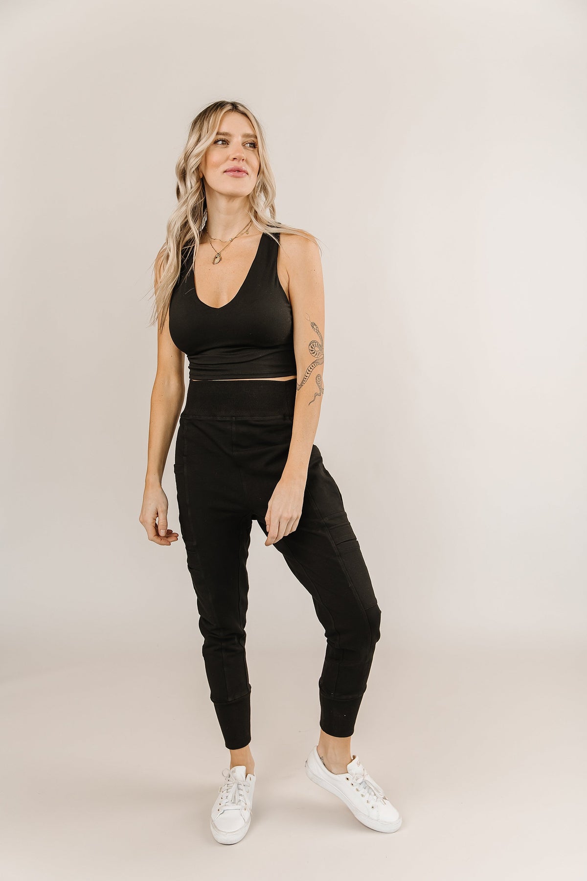 BEVIQUEEN Level Up Joggers - Black