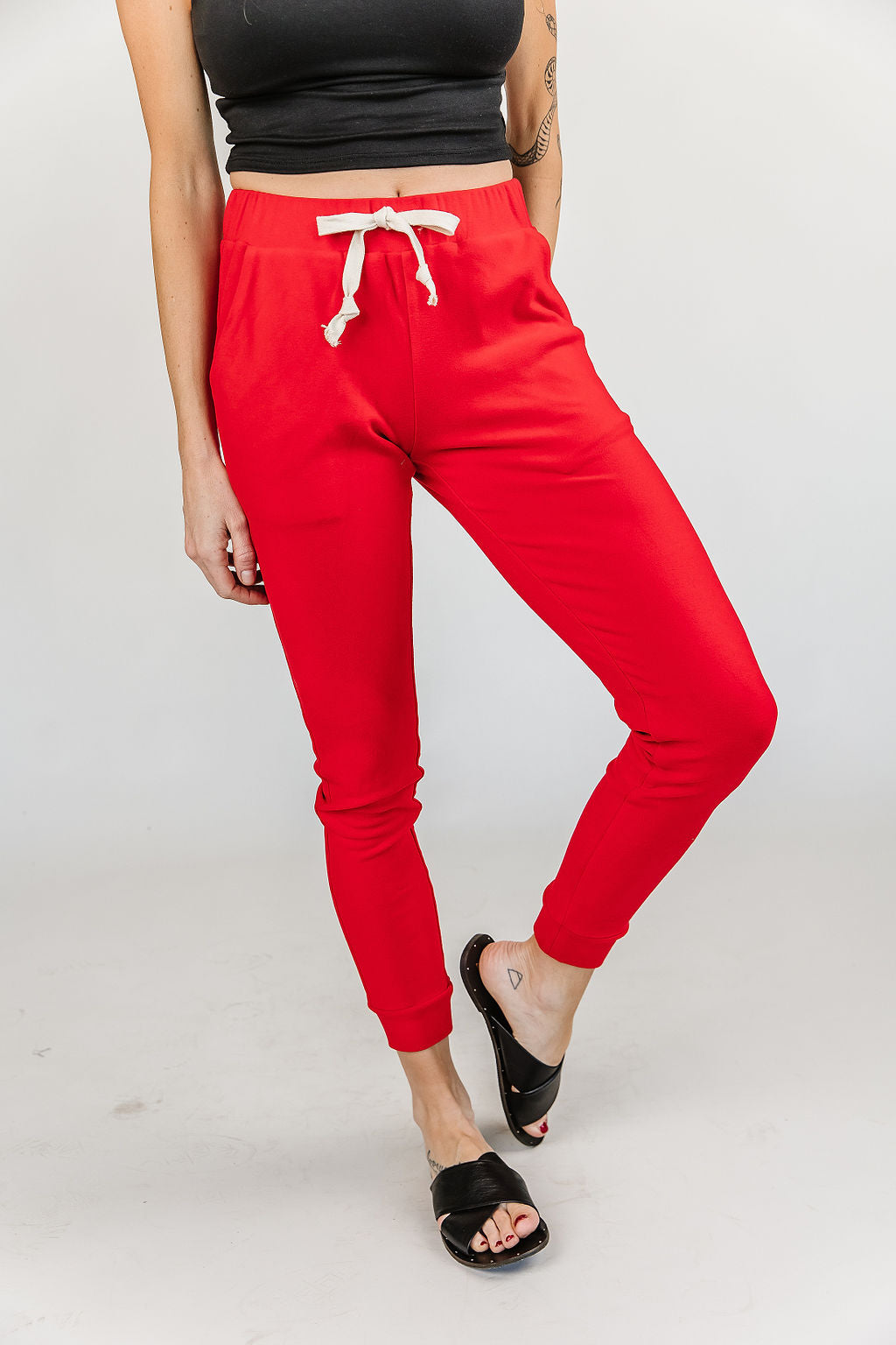 BEVIQUEEN Performance Fleece Joggers - Candy Apple