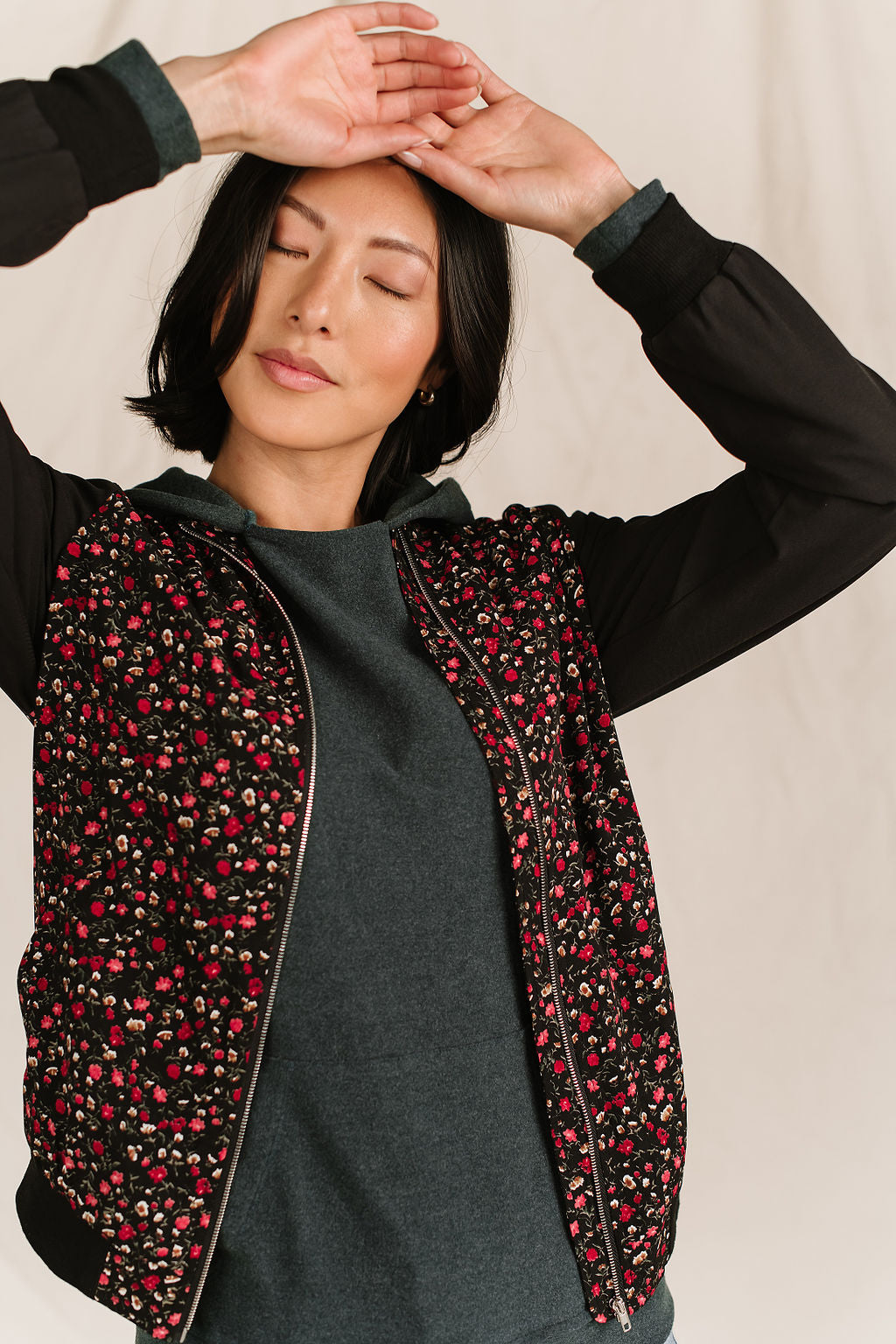 BEVIQUEEN Bomber Jacket - Kiss Goodnight