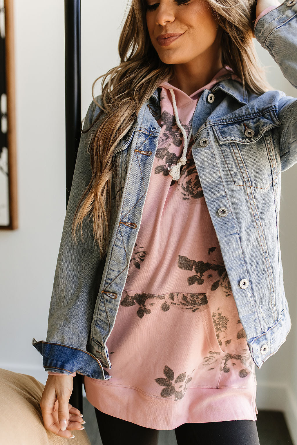 BEVIQUEEN Sideslit Hoodie - Smell The Roses